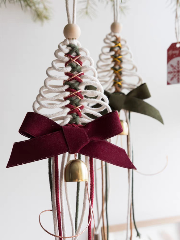【送料無料】マクラメ編み　クリスマスツリー　ミドルリボン付き　グリーン　飾り　クリスマス 2枚目の画像