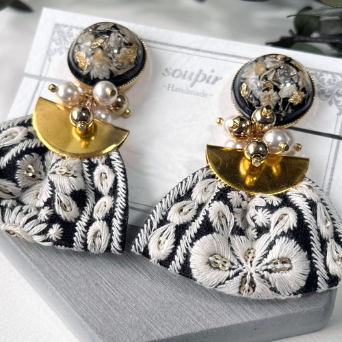 大ぶりチュールインド刺繍リボンタッセルイヤリング/ピアス