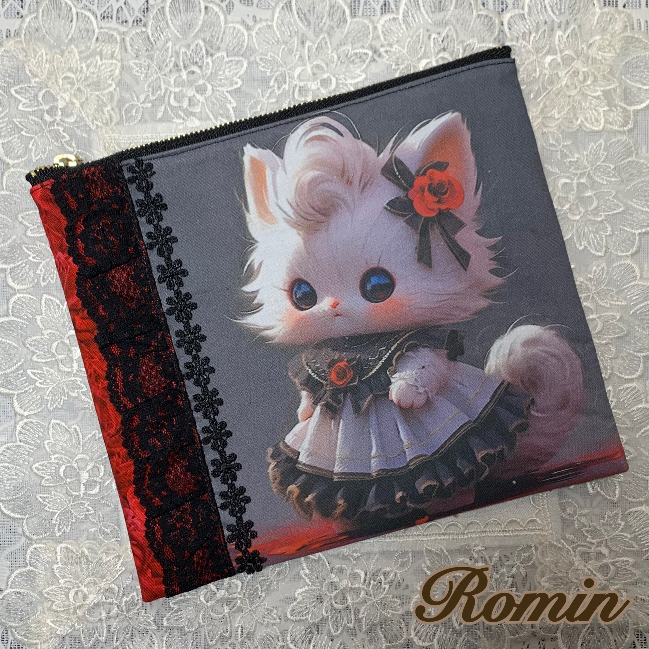 フラットポーチ レア生地猫ちゃん 両面パネル ポーチ Romin 通販  