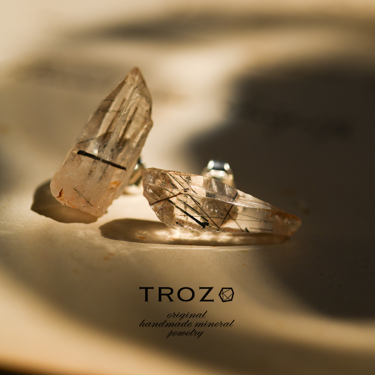 【027 Black Majic Collection】 ブラックルチルクォーツ 鉱物原石 ピアス 天然石 アクセサリー