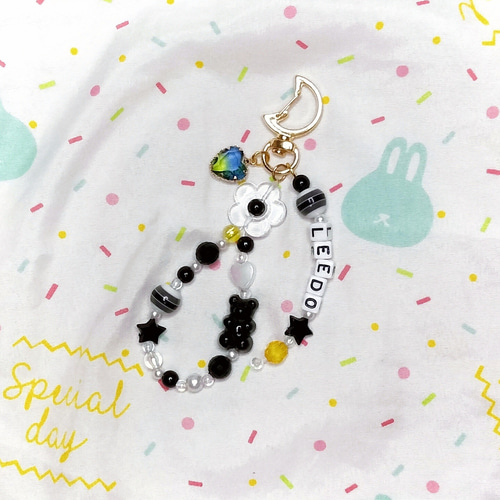 推し活応援!】ONEUS イド ビーズキーホルダー 携帯ストラップ MeG(メグ