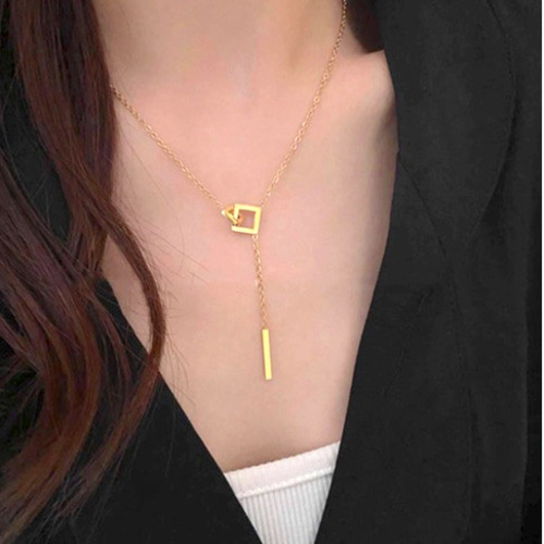 四角が重なる Y字 ネックレス （繊細 女性らしい シンプル Y字
