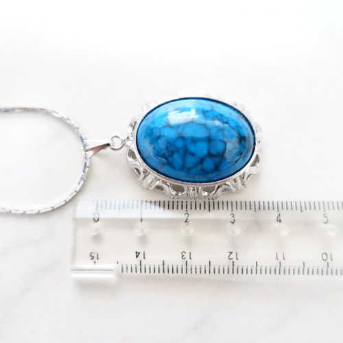 青色オーバル型ペンダント 青色オーバル型ペンダント