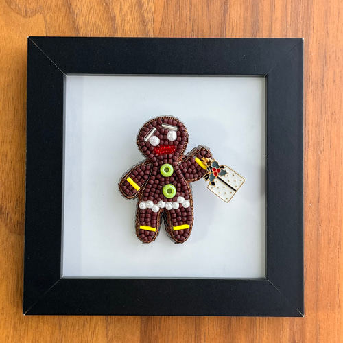 ✴︎クリスマス✴︎ジンジャーブレッドマンのビーズ刺繍ブローチ