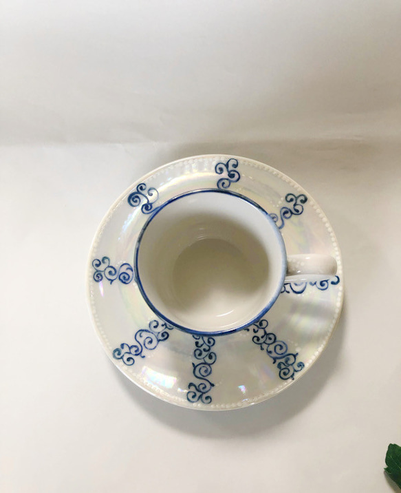 エナメルとキラキラ輝くラスター彩のデミタスカップ・青系 10枚目の画像