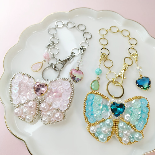 SOLD◆ ハンドメイド 月 チャーム キーホルダー ビーズ バッグチャーム SOLD◇ ハンドメイド 月 チャーム キーホルダー ビーズ バッグチャーム