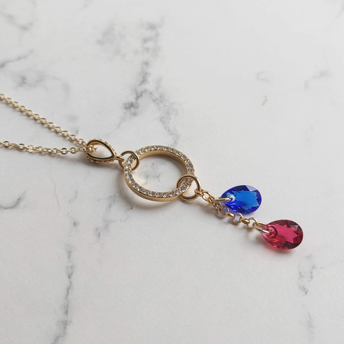 人気コンビカラー(レッド/ブルー)クリスタルしずくが揺れる ペンダント