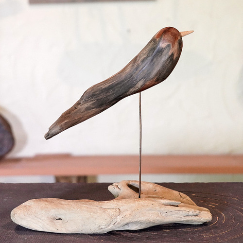 置き物、木製、天然の形のまま何かに見える〜^_^