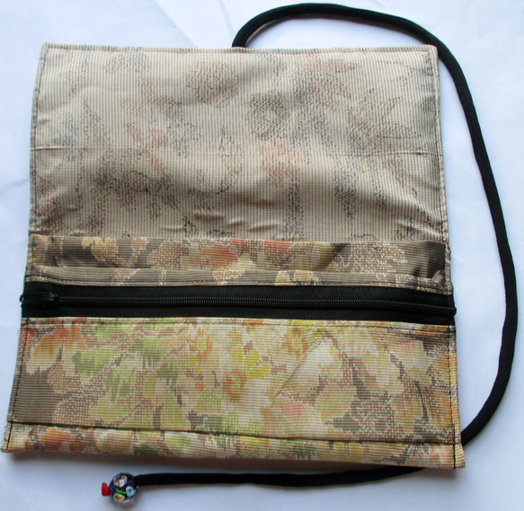 ７３９６　花柄の色大島紬の着物で作った和風財布・ポーチ#送料無料 5枚目の画像