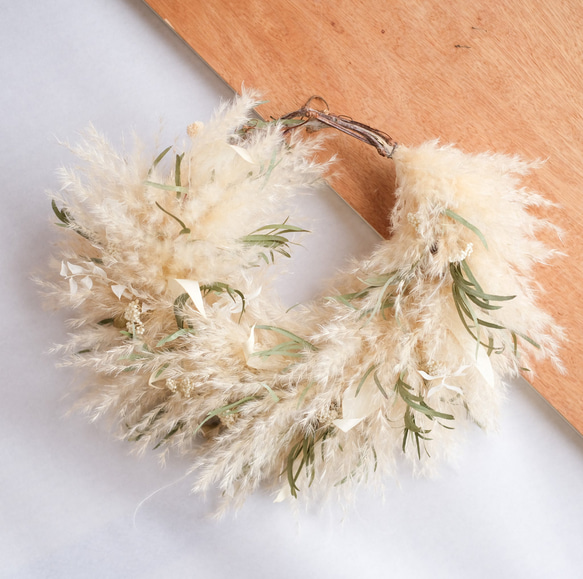 ふわふわパンパスグラスとユーカリのドライフラワーリース＊リース