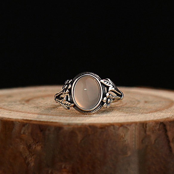 シルバー925  レトロ　楕円形　カルセドニー　リング　指輪　silver925 フリーサイズ 1枚目の画像