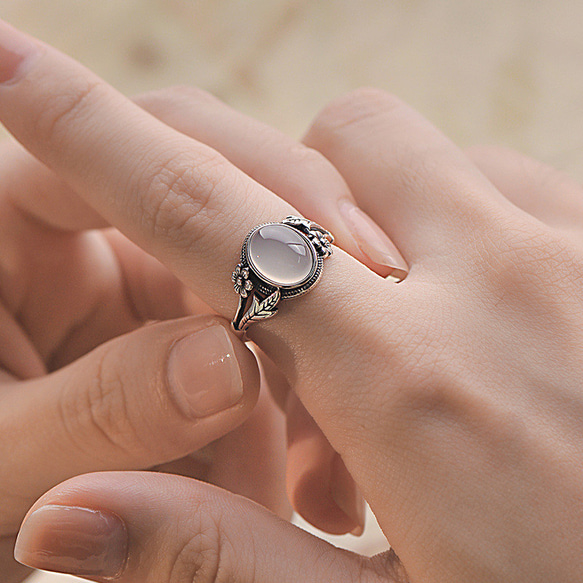 シルバー925  レトロ　楕円形　カルセドニー　リング　指輪　silver925 フリーサイズ 4枚目の画像