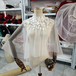 美容產品！ 3D雨披 3D蕾絲刺繡 純粹美麗 新娘/婚禮/餘興派對 第1張的照片