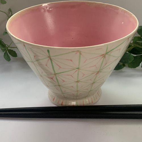 ピンクと淡いグリーンの深い鉢ペア お椀・ボウル・鉢 手作り陶器Rie  