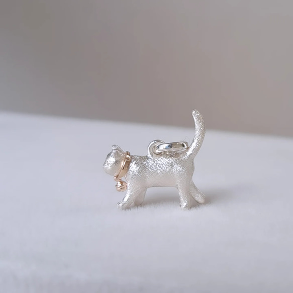 猫のペンダントトップ 大 】K10鈴の首輪 猫ネックレス 猫 猫のペンダントトップ 大 】K10鈴の首輪 猫ネックレス 猫