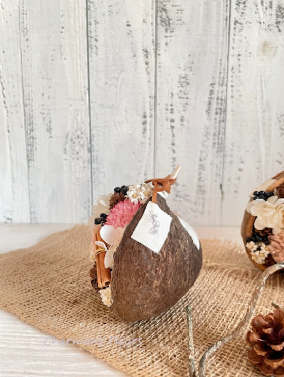 【ドライフラワーアレンジ】ブッタナッツMのアレンジ・・各種お祝いの贈り物、誕生日・ブライダル 3枚目の画像