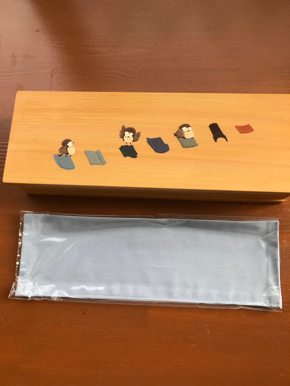 ちょっと大きめの箸箱(瓦の雀)　ヒノキのカトラリーケース　蓋付きの箸入れ　　食卓に置ける　小物入れ 9枚目の画像
