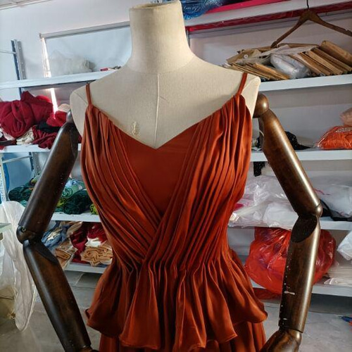 高品質！テラコッタ色 背中見せ パーティードレス エレガント カラー  
