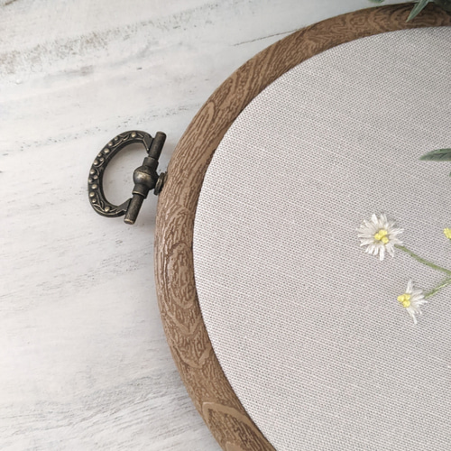 送料無料】Camomille刺繍 ウッド調オーバルフレーム 刺繍枠