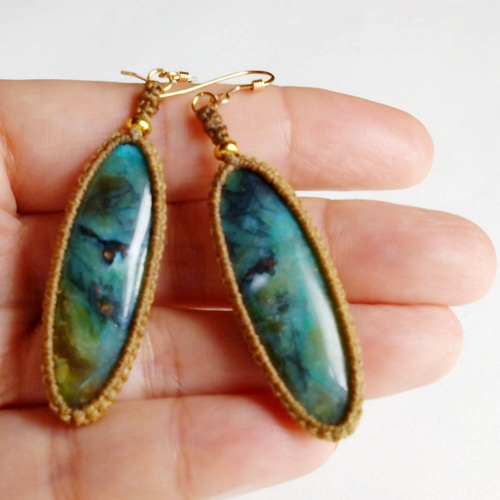 ブルーオパールペトリファイドウッド ピアス（フック・チェーン） ぬち