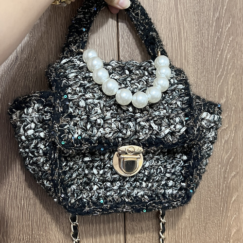 オリジナルデザイン 引き揃え糸パールチェーン付きかぎ針編みバッグ