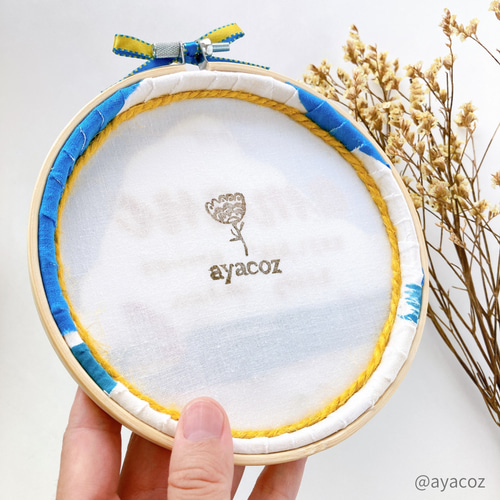 ≪セミオーダーで叶える ちょっぴり贅沢な手刺繍バースボード≫青い空