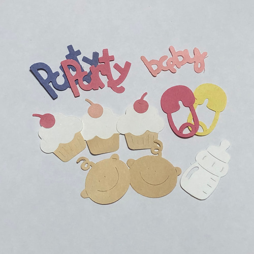 誕生記録。baby。赤ちゃん。女の子。記念日。アルバム。クラフト