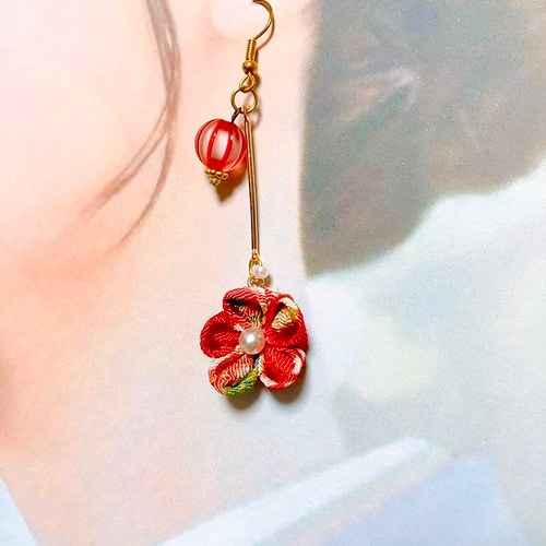 no.686 ブルー　ピアス　イヤリング　和風　つまみ細工　着物 和花と小枝 紺色 * つまみ細工 ピアス・イヤリング | 和モダン