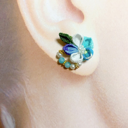 no.686 ブルー　ピアス　イヤリング　和風　つまみ細工　着物 no.686 ブルー ピアス イヤリング 和風 つまみ細工 着物