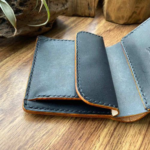 手染め ブラック 本革 三つ折り財布 ヌメ革 手縫い ハンドメイド 三