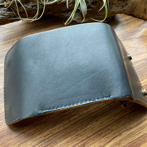 手染め ブラック 本革 三つ折り財布 ヌメ革 手縫い ハンドメイド 三