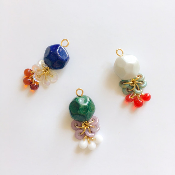 【Iku様】EARRING:「白式部」 木の実 4枚目の画像