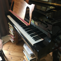 調律師が考案したグランドピアノ補助譜面台　おきラック®︎  幅広タイプ 1枚目の画像