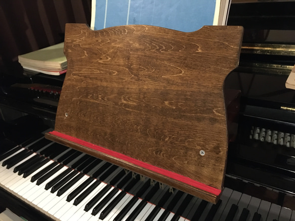調律師が考案したグランドピアノ補助譜面台　おきラック®︎  楽譜２面タイプ 3枚目の画像
