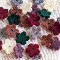 フロッキービーズ フラワー パーツ 20個 花 ベロア ビーズ チャーム 1枚目の画像