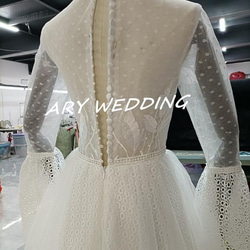 フランス風 オフホワイト フレア袖 ウエディングドレス 3D立体レース刺繍 セクシー 結婚式 /挙式 10枚目の画像