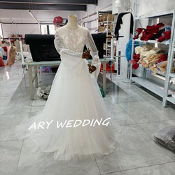 フランス風 オフホワイト フレア袖 ウエディングドレス 3D立体レース刺繍 セクシー 結婚式 /挙式 1枚目の画像