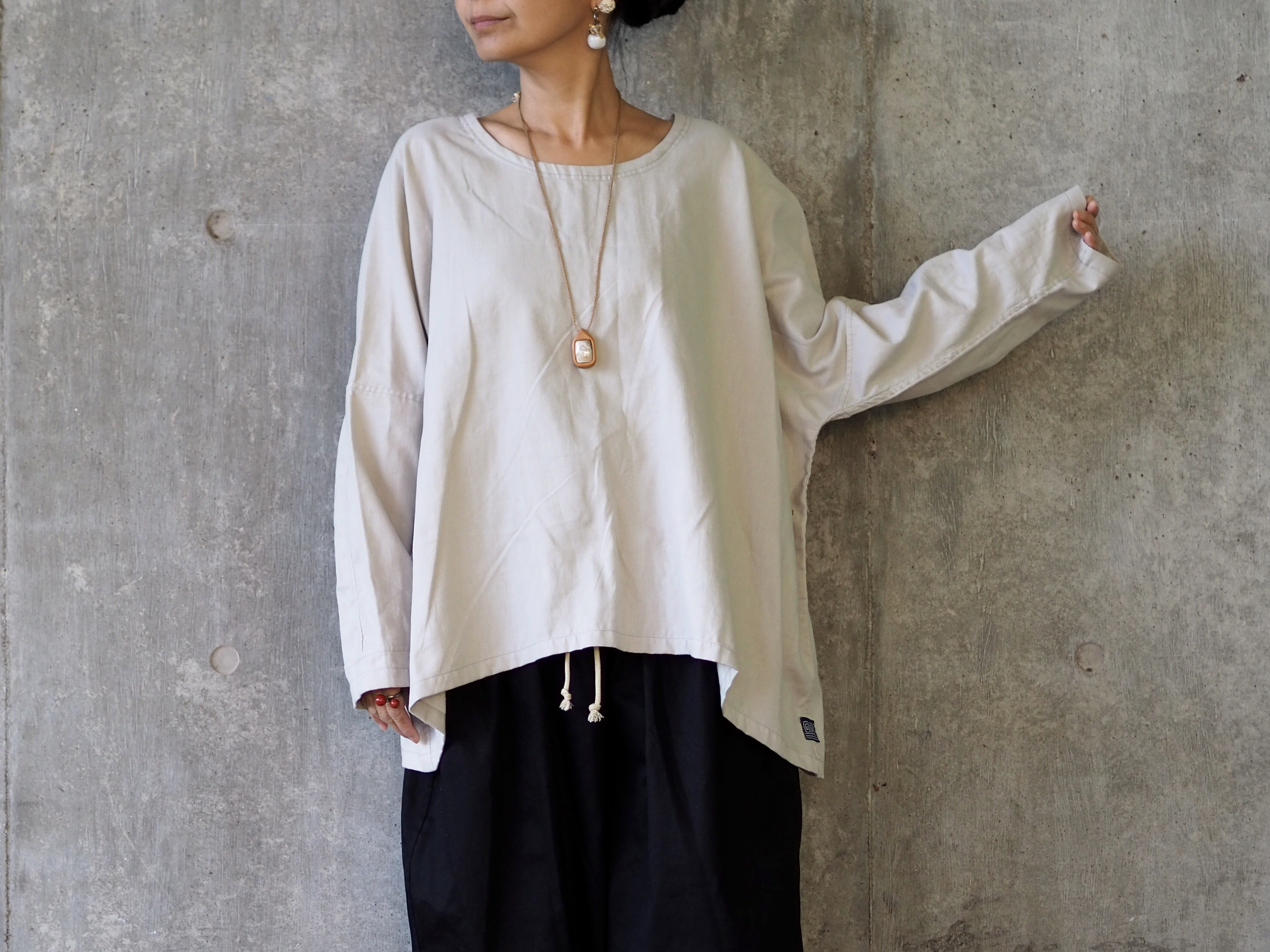 ふわっと起毛コットン、シンプル長袖トップス/ホワイト