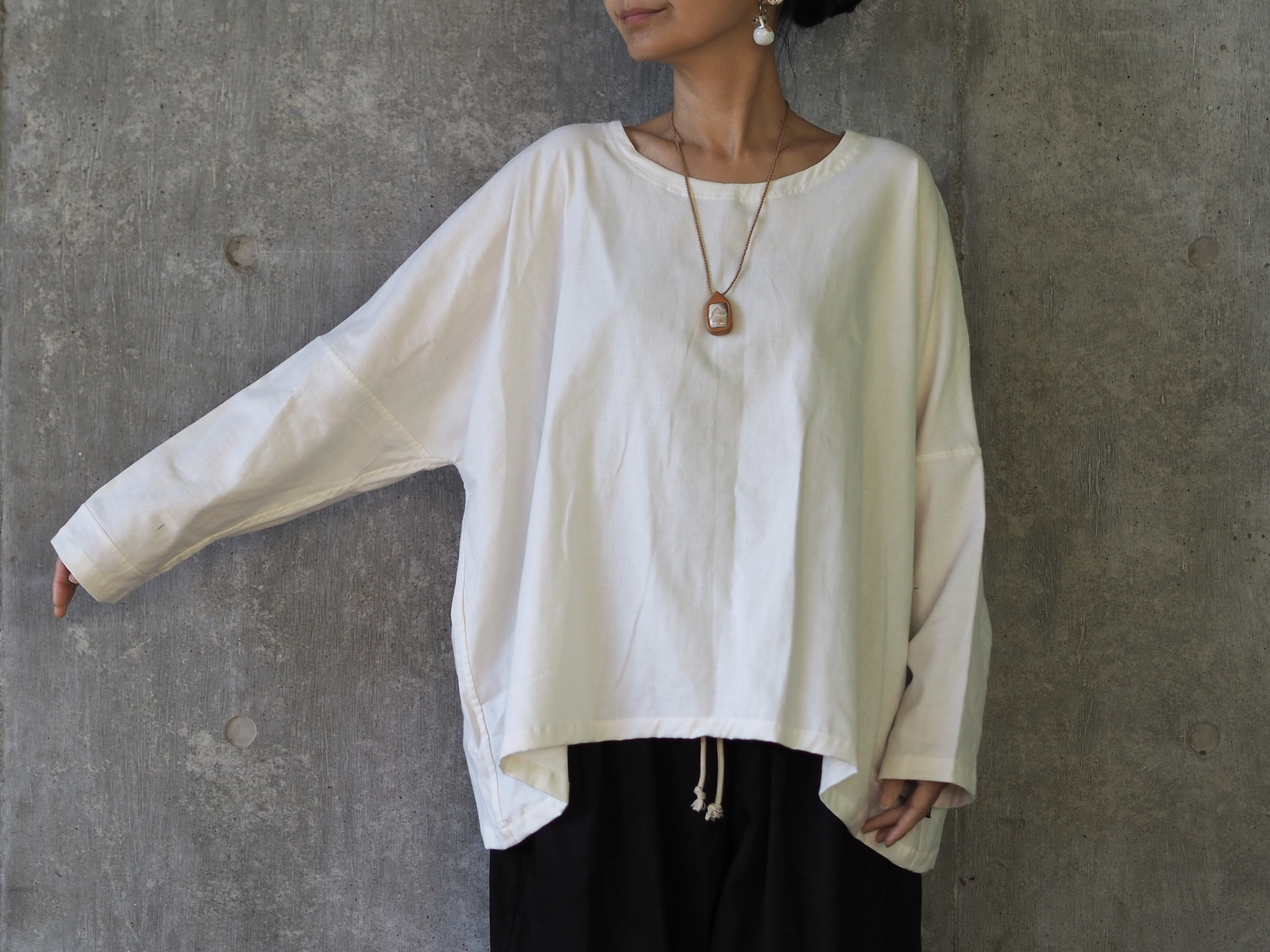 ふわっと起毛コットン、シンプル長袖トップス/ホワイト