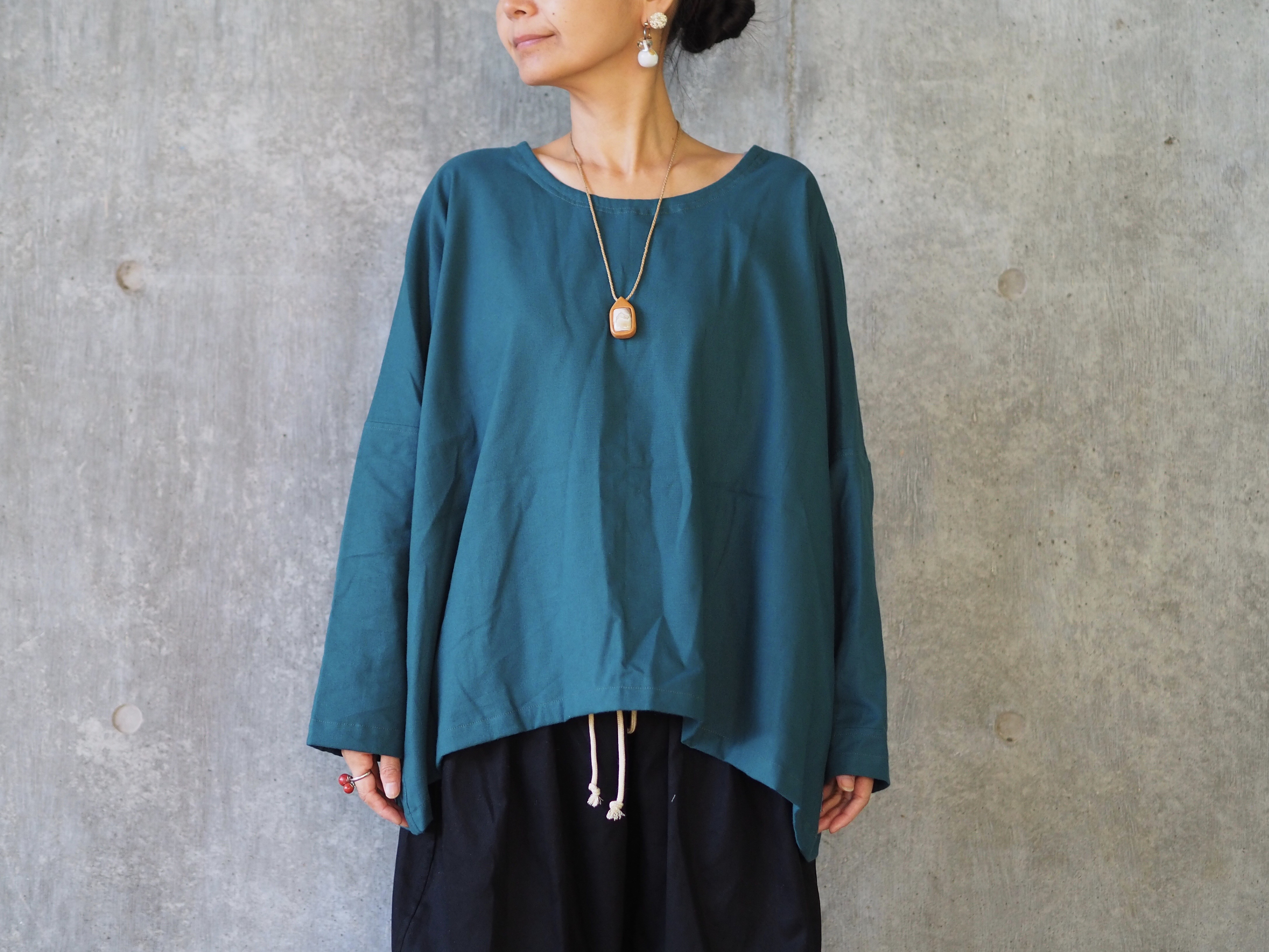 ふわっと起毛コットン、シンプル長袖トップス/ホワイト