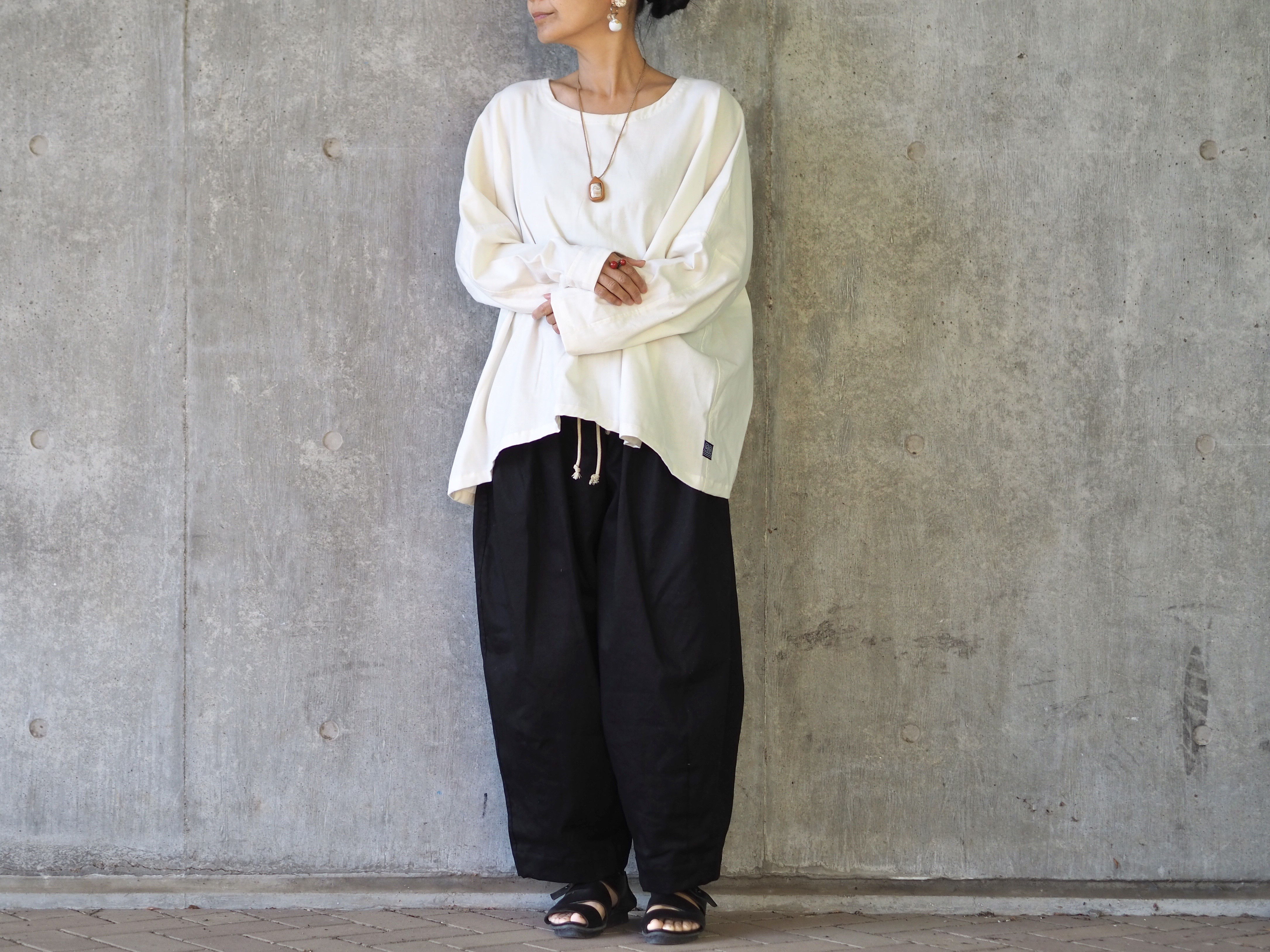 ふわっと起毛コットン、シンプル長袖トップス/ホワイト