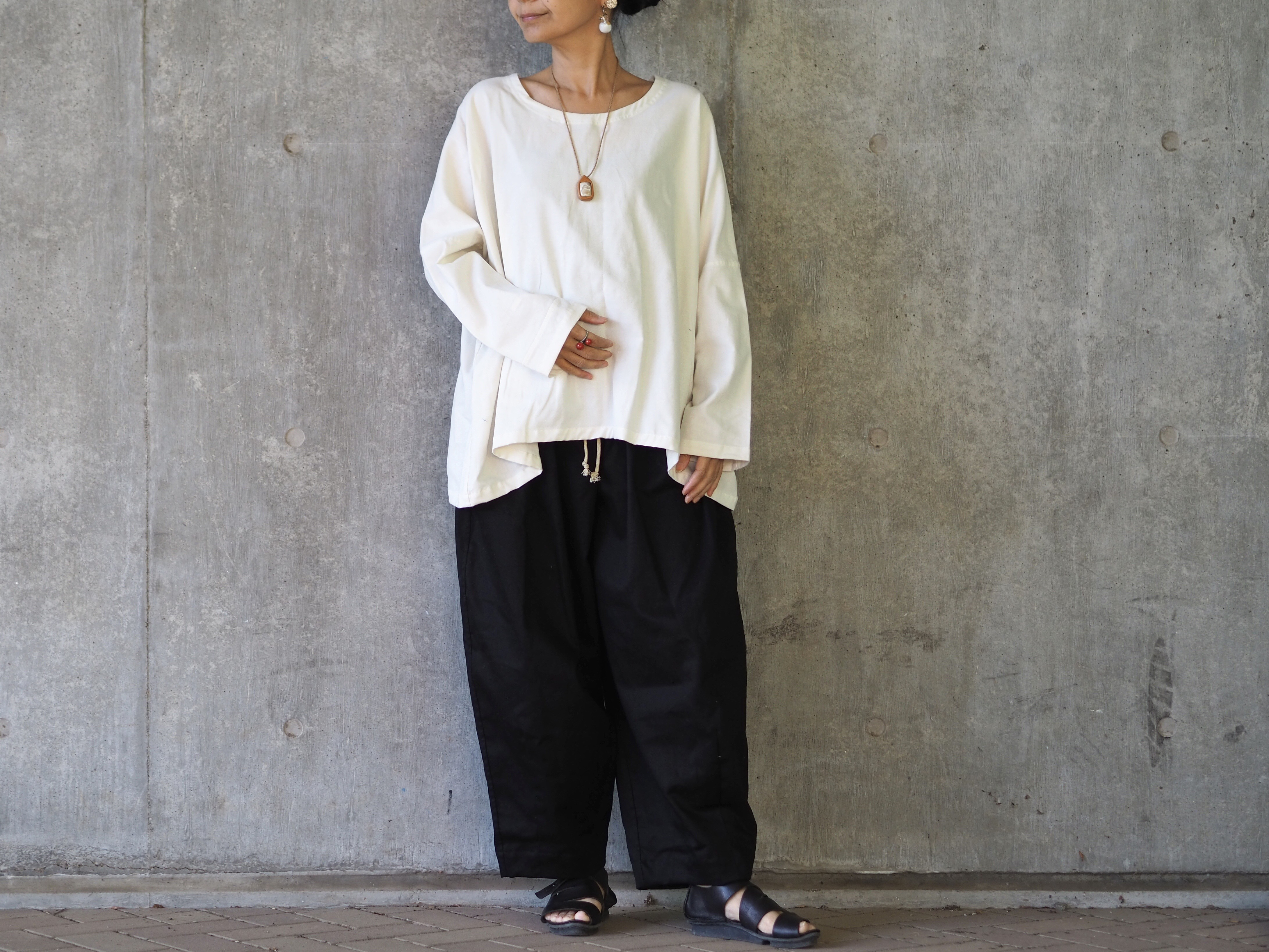 ふわっと起毛コットン、シンプル長袖トップス/ホワイト