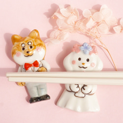 [陶器]ウェディングいぬの箸置き[結婚祝い 犬] 2枚目の画像