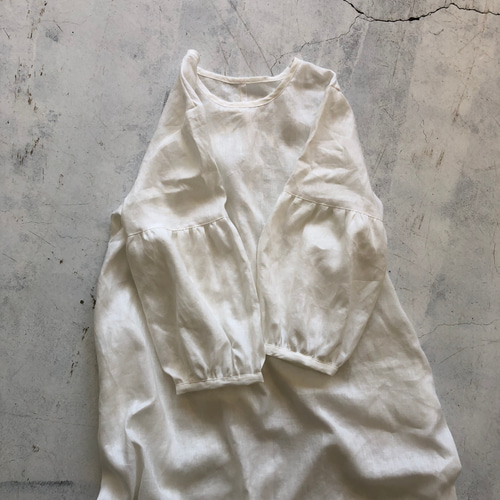 ふんわりギャザー袖ワンピースFRENCHLINEN100% off-white