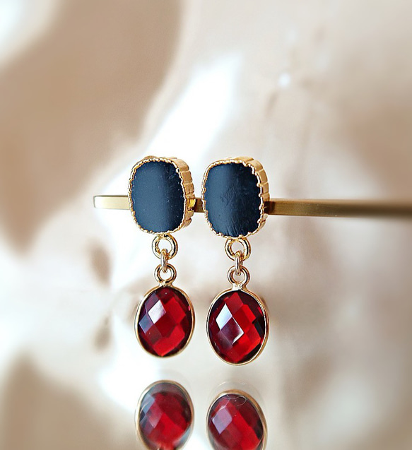 14KGF/ BLACK ONYX GARNET EARRINGS 6枚目の画像