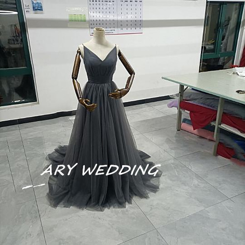 高品質！黒 キャミソール パーティードレス ソフトチュール 短トレーン  