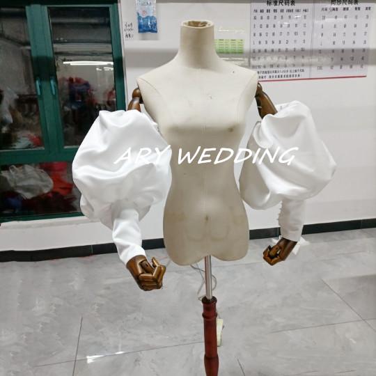 大人気上昇！取り外し袖 オフホワイト 光沢サテン 姫袖 オーダー可能 結婚式/披露宴/前撮り