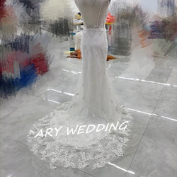 高品質！米白色吊帶背心婚紗 3D 3D蕾絲刺繡 優雅剪影 夢幻禮服 前期拍攝 第3張的照片