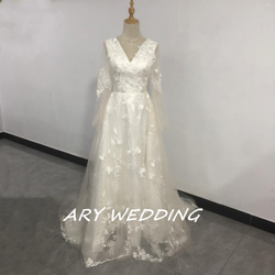 高品質！ V領蕾絲婚紗淺香檳色公主袖公主線婚禮/招待會 第1張的照片