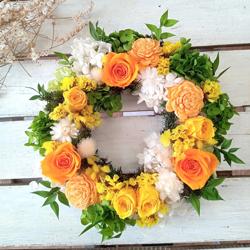 ビタミンカラーのハーフリース　ドライフラワーリース